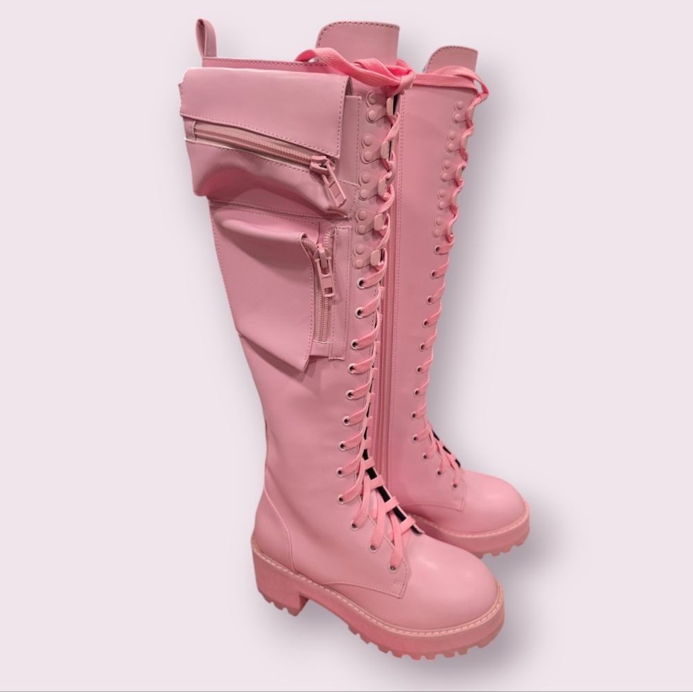 Sugar Thrillz NWOB Obsidian Pink Knee-High Lace-Up Boots, Size 5, bubblegum pink